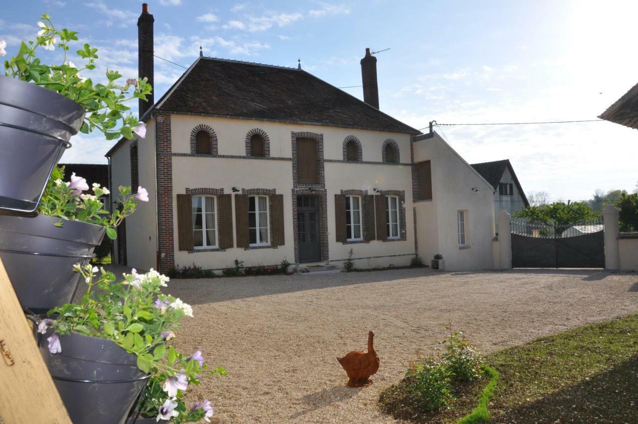Gite Les Robins Vergigny Exterior foto